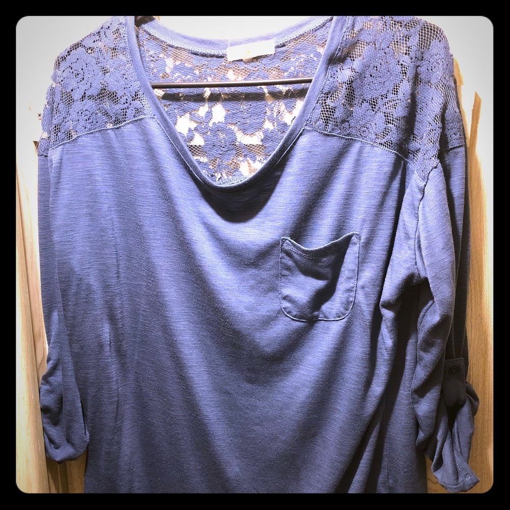 Navy 3/4 sleeve lacey shirt